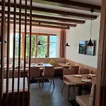 Kreuzinger, 5310 招待所