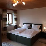 Kreuzinger, 5310 招待所 3*