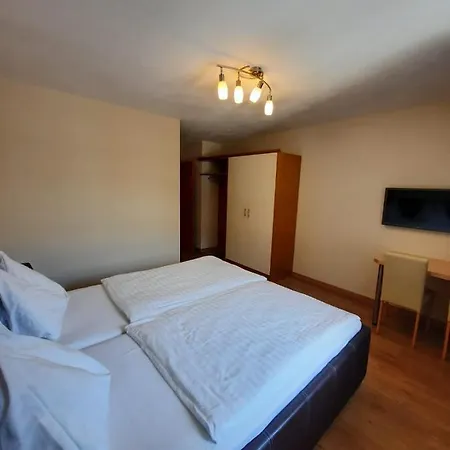 Kreuzinger, 5310 Vendégház