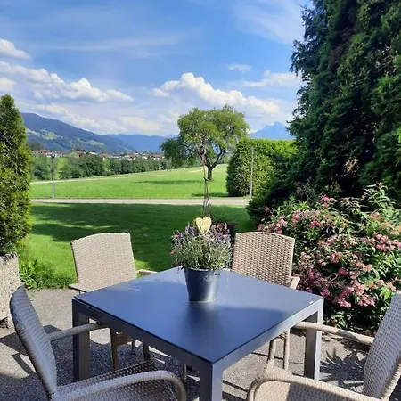 Kreuzinger, 5310 בית הארחה