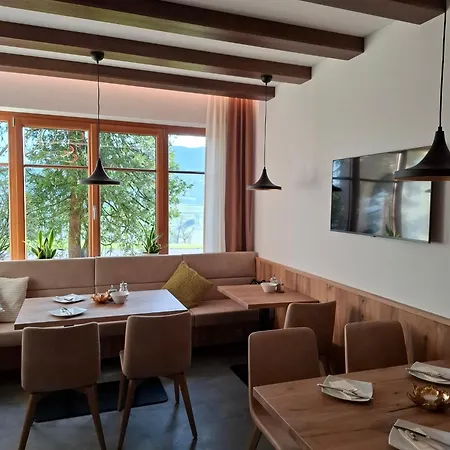 בית הארחה Kreuzinger, 5310 3*