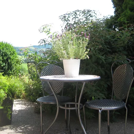 Kreuzinger, 5310 Vendégház 3*