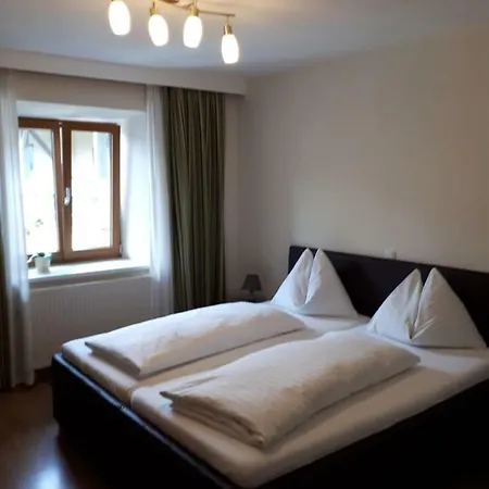 Pensión Kreuzinger, 5310 Tiefgraben