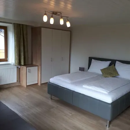 בית הארחה Kreuzinger, 5310