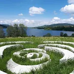 Kreuzinger, 5310 بيت ضيافة