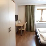 Kreuzinger, 5310 تيفغرابن