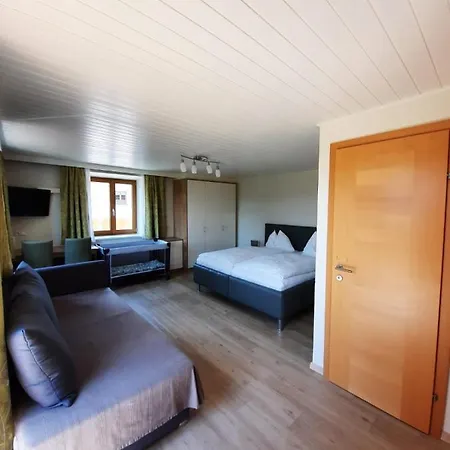 Kreuzinger Guest house Tiefgraben