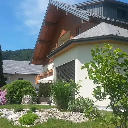 بيت ضيافة Kreuzinger, 5310 3*