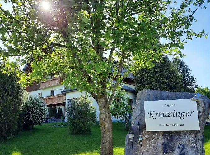 Kreuzinger, 5310 بيت ضيافة 3*